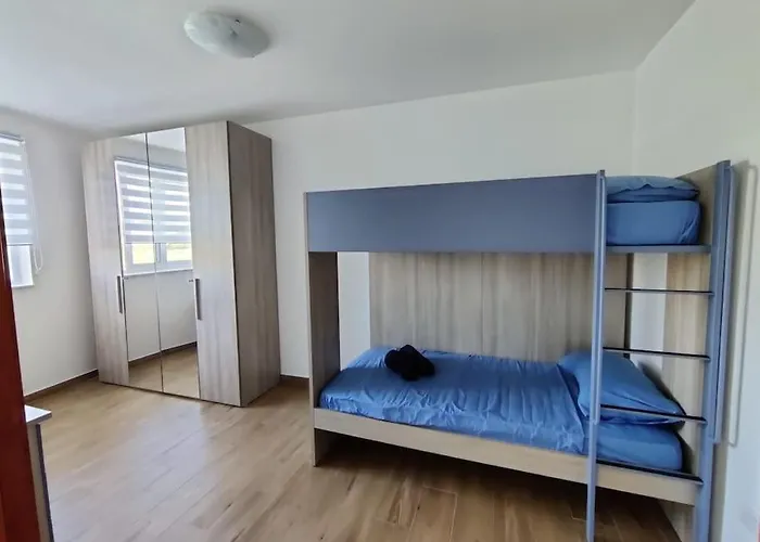 Luxurious 2 Bedroom Apartment With Country View
