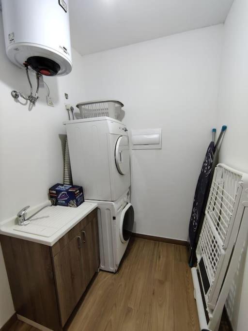 Luxurious 2 Bedroom With Country View *